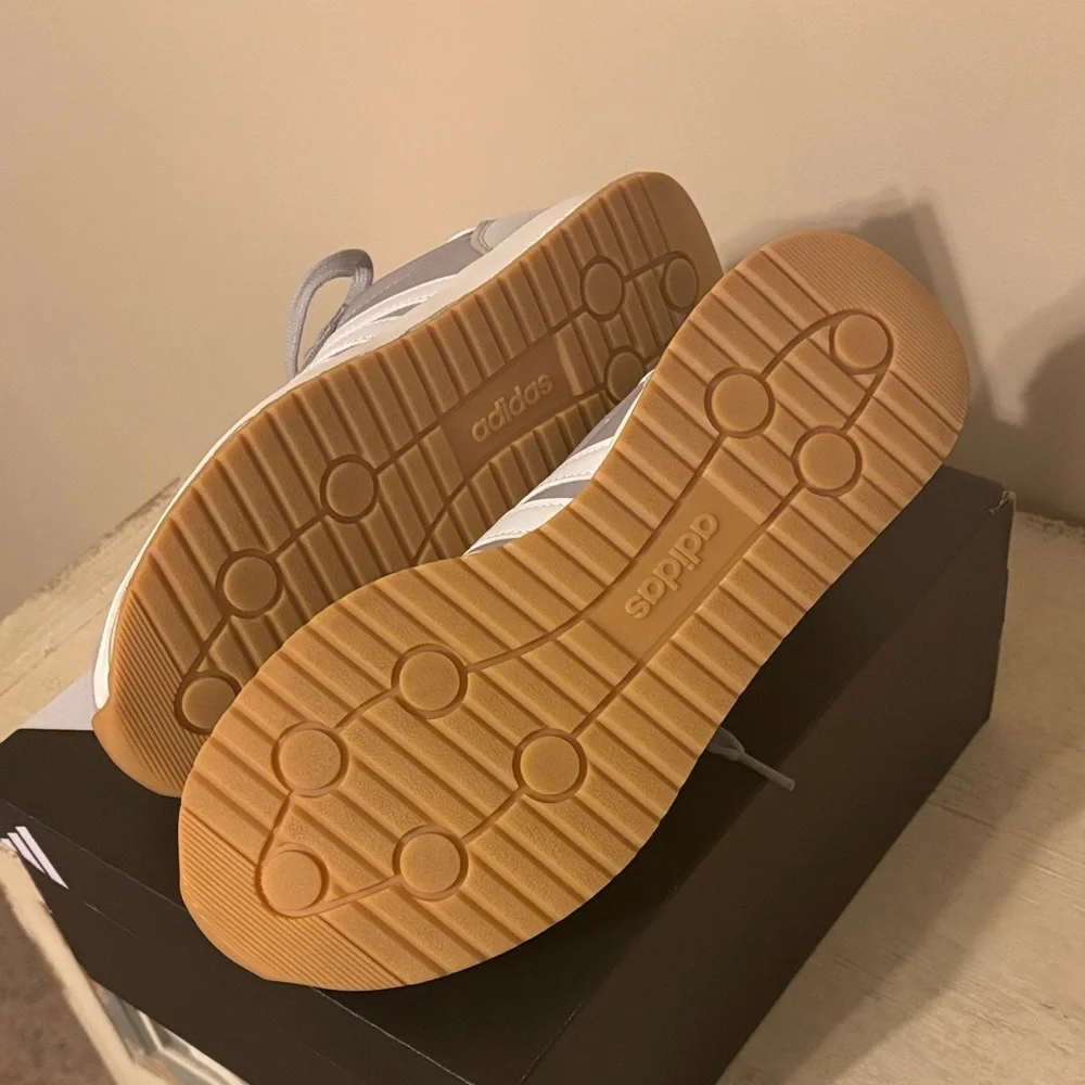 Adidas~Run 70’s~2.0~Classic Gray and White Sneakers - Picture 7 of 7